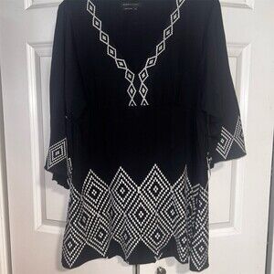 BCBGMAXAZRIA Tunic Top Womens XL Black White Geometric Embroidered V-Neck